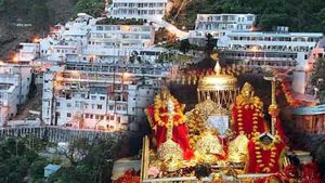 Vaishno Devi Temple: భక్తుల నమ్మకంతో వ్యాపారుల ఆటలు.. అమ్మవారికి సమర్పించే వెండిలో భారీ కల్తీ..!
