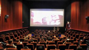 Movies: సినిమాలు చూసే వారికి గుడ్ న్యూస్.. టికెట్ ధరలు నిర్ణయించిన ప్రభుత్వం..!