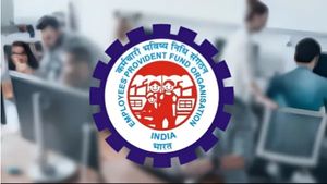 EPFO: ఉద్యోగులకు గుడ్ న్యూస్.. ఈపీఎఫ్ గరిష్ట వేతన పరిమితి రూ.25 వేలకు పెంపు..!