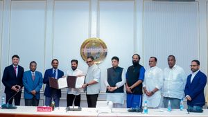 Telangana: గుడ్ న్యూస్.. తెలంగాణలో రూ.70 వేల కోట్లతో భారీ డేటా సెంటర్..!
