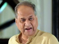 'ಮೋದಿ ಆಡಳಿತದ ಬಗ್ಗೆ ವಿಮರ್ಶೆ ಮಾಡಿದರೆ ಹೇಗೆಂಬ ಆತಂಕವಿದೆ'