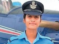 ಕನಸುಗಳ ಆಕಾಶಕ್ಕೆ ಜಿಗಿದ ಅಂಚಲ್, ಚಹ ಮಾರುವವನ ಮಗಳು ಈಗ ಪೈಲಟ್