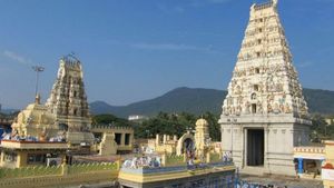 ಲಾಕ್‌ಡೌನ್ ನಡುವೆಯೂ ಮಲೈ ಮಹದೇಶ್ವರ ದೇವಸ್ಥಾನಕ್ಕೆ ಬಂದ ಆದಾಯವೆಷ್ಟು?
