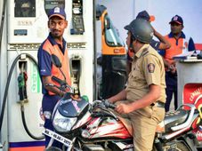 ಸೆಪ್ಟೆಂಬರ್ 14ರ ಪೆಟ್ರೋಲ್, ಡೀಸೆಲ್ ದರ: ಪ್ರತಿ ಲೀಟರ್‌ಗೆ ಎಷ್ಟಿದೆ?