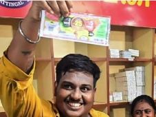 ಬಂಪರ್ ಲಾಟರಿ: 25 ಕೋಟಿ ರೂಪಾಯಿ ಗೆದ್ದ ಆಟೋ ಡ್ರೈವರ್ 