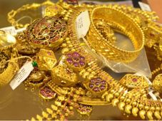 Gold Rate Today: ಚಿನ್ನ, ಬೆಳ್ಳಿ ದರ ಮತ್ತೆ ಇಳಿಕೆ, ಅಕ್ಟೋಬರ್ 15ರ ಬೆಲೆ ಹೀಗಿದೆ