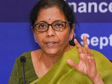 ಇದು ರುಪಾಯಿ ಕುಸಿತ ಅಲ್ಲ, ಡಾಲರ್ ಬಲವರ್ಧನೆ ಅಷ್ಟೇ: ವಿತ್ತ ಸಚಿವೆ ನಿರ್ಮಲಾ ಸೀತಾರಾಮನ್ 