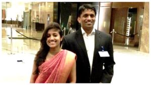  Byju: ಬೈಜು ಪ್ರೇಮ್ ಕಹಾನಿ: ವಿದ್ಯಾರ್ಥಿನಿಯ ಪ್ರೀತಿಗೆ ಬಿದ್ದ ಶಿಕ್ಷಕ, ದಂಪತಿಯ ಆದಾಯ ನೋಡಿ!