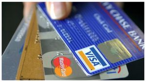  Debit-Credit Cards: ಕ್ರೆಡಿಟ್-ಡೆಬಿಟ್ ಕಾರ್ಡ್ ಹೇಗೆ ಭಿನ್ನ, ಇಲ್ಲಿದೆ ವ್ಯತ್ಯಾಸಗಳ ವಿವರ