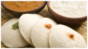 ಇಡ್ಲಿ ತಿನ್ನಲು ವರ್ಷಕ್ಕೆ 6 ಲಕ್ಷ ರೂಪಾಯಿ ತೆತ್ತ ಈ ಭೂಪ!