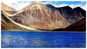 Ladakh Tour: ಲಡಾಖ್ ಪ್ರವಾಸ ಪ್ಯಾಕೇಜ್, ಟಿಕೆಟ್ ದರ, ಸ್ಥಳ ಇತರೆ ಮಾಹಿತಿ