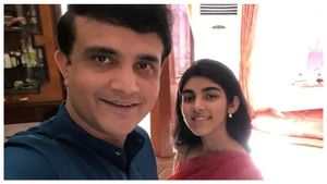  Sana Ganguly: ದೊಡ್ಡ ಎಂಎನ್‌ಸಿಯಲ್ಲಿ ಕೆಲಸ ಮಾಡುತ್ತಿರುವ ಸೌರವ್ ಗಂಗೂಲಿ ಪುತ್ರಿ ಸನಾ, ವೇತನವೆಷ್ಟು?