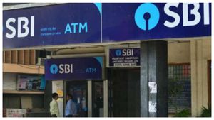  ATM Franchise: ಒಮ್ಮೆ 5 ಲಕ್ಷ ರೂ. ಹೂಡಿಕೆ ಮಾಡಿ ಮಾಸಿಕ 70,000 ಪಡೆಯಿರಿ!