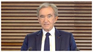  Bernard Arnault: ತನ್ನ ಮಕ್ಕಳನ್ನೇ ಆಡಿಷನ್ ಮಾಡಿದ ವಿಶ್ವದ ಶ್ರೀಮಂತ ವ್ಯಕ್ತಿ!
