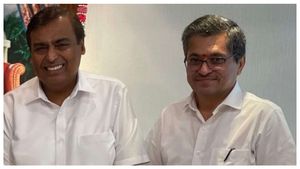  Manoj Modi: ಅಂಬಾನಿ ಬಲಗೈ ಬಂಟ, 13 ಬಿ. ಡಾಲರ್‌ ಡೀಲ್‌ ಹಿಂದಿನ ಮಾಸ್ಟರ್‌ ಮೈಂಡ್‌ ಮನೋಜ್‌ ಮೋದಿ ಬಗ್ಗೆ ತಿಳಿಯಿರಿ