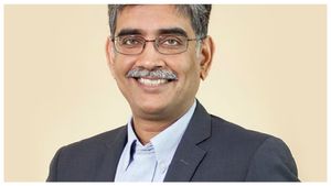  Sunil DSouza: ಮುಕೇಶ್‌-ಇಶಾ ಅಂಬಾನಿಗೆ ಪ್ರತಿಸ್ಪರ್ಧಿಯಾಗಿ ಅತಿಹೆಚ್ಚು ವೇತನ ಪಡೆಯುತ್ತಿರುವ ಸುನಿಲ್‌ ಡಿಸೋಜಾ ಯಾರು?