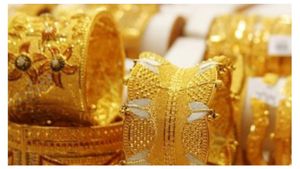  Gold Rate Today: ಚಿನ್ನದ ಬೆಲೆ 700 ರೂಪಾಯಿ ಇಳಿಕೆ, ಬೆಳ್ಳಿ ದರ ಎಷ್ಟು ಕುಸಿತ?  