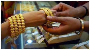 Gold Rate Today: ಬಂಗಾರ- ಬೆಳ್ಳಿ ದರ ಇಳಿಕೆ, ಜೂನ್ 21ರಂದು ಎಷ್ಟಿದೆ?