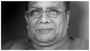  West Bengal's Richest Man: ಪಶ್ಚಿಮ ಬಂಗಾಳದ ಅತ್ಯಂತ ಅಗರ್ಭ ಶ್ರೀಮಂತ ಉದ್ಯಮಿ ಬೇನು ಗೋಪಾಲ್‌ ಬಂಗೂರ್‌ ಆದಾಯವೆಷ್ಟಿದೆ?