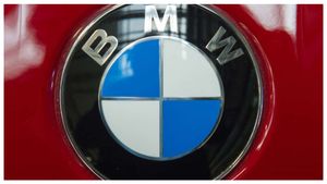  Abhay Firodia: ಬಿಎಂಡಬ್ಲ್ಯೂ, ರೋಲ್ಸ್ ರಾಯ್ಸ್‌ಗೆ ಎಂಜಿನ್‌ ಉತ್ಪಾದಿಸುವ ಸಂಸ್ಥೆಯ ಮಾಲೀಕರ ಕಥೆಯಿದು