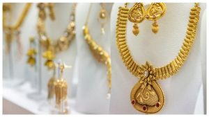 Gold Rate Today: ಚಿನ್ನ- ಬೆಳ್ಳಿ ದರ ಏರಿಕೆ, ಜುಲೈ 6ರಂದು ಬೆಲೆ ಹೀಗಿದೆ  