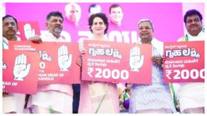  Gruha Lakshmi scheme: ಮಹಿಳೆಯರೇ ಗಮನಿಸಿ, ಗೃಹಲಕ್ಷ್ಮೀ ಯೋಜನೆಗೆ ಆಧಾರ್ ಲಿಂಕ್ ಕಡ್ಡಾಯವಲ್ಲ