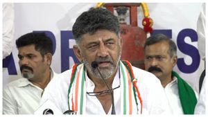  Gruha Lakshmi: ಗೃಹ ಲಕ್ಷ್ಮಿ ಯೋಜನೆ ಬಿಡುಗಡೆ ಮುಂದೂಡಿಕೆ, ಅರ್ಜಿ ಸಲ್ಲಿಸಲು ಹೆಚ್ಚಿನ ಅವಕಾಶ ಎಂದ ಡಿಕೆಶಿ