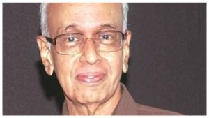  R Thyagarajan: 750 ಮಿಲಿಯನ್ ಡಾಲರ್ ಆಸ್ತಿ ಉದ್ಯೋಗಿಗಳಿಗೆ ನೀಡಿದ ಉದ್ಯಮಿ, ಮೊಬೈಲ್ ಫೋನ್ ಕೂಡಾ ಹೊಂದಿಲ್ಲ!