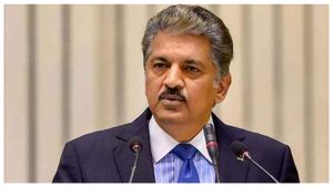 Anand Mahindra: ಮಹೀಂದ್ರಾ ಅಧ್ಯಕ್ಷ ಆನಂದ್ ಸೇರಿದಂತೆ 12 ಮಂದಿಯ ಮೇಲೆ ದೂರು ದಾಖಲು