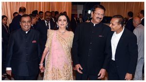  Ajay Piramal: 26 ಸಾವಿರ ಕೋಟಿ ರೂ. ಮೌಲ್ಯದ ಕಂಪನಿ ಮುನ್ನಡೆಸುತ್ತಿರುವ ಇಶಾ ಅಂಬಾನಿ ಮಾವನ ಬಗ್ಗೆ ತಿಳಿಯಿರಿ