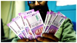  Rs 2,000 Note: 2000 ರೂಪಾಯಿ ನೋಟು ಬದಲಾವಣೆ ದಿನಾಂಕ ವಿಸ್ತರಣೆ, ನೂತನ ಗಡುವು ನೋಡಿ