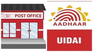  Post Office Schemes: ಗಮನಿಸಿ, ಆಧಾರ್ ಕಾರ್ಡ್‌ ಲಿಂಕ್ ಮಾಡದಿದ್ರೆ ನಿಮ್ಮ ಅಂಚೆ ಕಚೇರಿ ಖಾತೆ ಫ್ರೀಜ್ 
