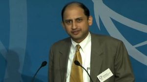 2018ರಲ್ಲಿ ಆರ್‌ಬಿಐ ಸರ್ಕಾರಕ್ಕೆ 2-3 ಲಕ್ಷ ಕೋಟಿ ರೂಪಾಯಿ ವರ್ಗಾವಣೆ ನಿರಾಕರಣೆ: ವಿರಲ್‌ ಆಚಾರ್ಯ 