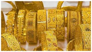  Gold Price: ಚಿನ್ನದ ಬೆಲೆ 10 ದಿನದಲ್ಲಿ 2810 ರೂಪಾಯಿ ಏರಿಕೆ, ಈಗ ಎಷ್ಟಿದೆ ಪರಿಶೀಲಿಸಿ