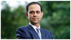  Sanjiv Bajaj: ಬಜಾಜ್‌ ಫಿನ್‌ಸರ್ವ್‌ ಕಂಪನಿ ಮುನ್ನಡೆಸುತ್ತಿರುವ 36000 ಕೋಟಿ ರೂಪಾಯಿ ಆಸ್ತಿ ಒಡೆಯನ ಬಗ್ಗೆ ತಿಳಿಯಿರಿ