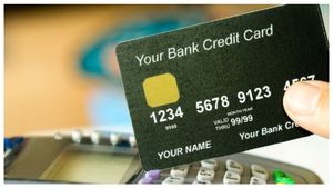  Credit Card: ಕ್ರೆಡಿಟ್ ಕಾರ್ಡ್ ಖರ್ಚು ಸಾರ್ವಕಾಲಿಕ ಏರಿಕೆ, ನೀವು ಬಳಸುತ್ತೀರಾ?