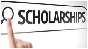 Students Scholarship: ವಿದ್ಯಾರ್ಥಿ ವೇತನ: 3 ದಿನ ಅವಕಾಶ, ಅರ್ಹತೆ ಪರಿಶೀಲಿಸಿ, ಹೀಗೆ ಅರ್ಜಿ ಸಲ್ಲಿಸಿ