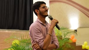 ಟೀ ಮಾರಿ ವರ್ಷಕ್ಕೆ 150 ಕೋಟಿ ದುಡಿಯುವ ಯುವಕ! 