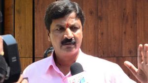ಮಾಜಿ ಸಚಿವ ರಮೇಶ್ ಜಾರಕಿಹೊಳಿ ಸೇರಿ ಇಬ್ಬರ ವಿರುದ್ಧ 439 ಕೋಟಿ ವಂಚನೆ ಪ್ರಕರಣ ದಾಖಲು 