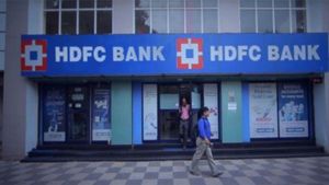 HDFC ಬ್ಯಾಂಕ್ ಷೇರುಗಳ ಬೆಲೆ ತೀವ್ರ ಕುಸಿತ, ಏಕೆ? ಕಾರಣಗಳು ಮತ್ತು ಷೇರು ಮಾರುಕಟ್ಟೆ ಮೇಲಿನ ಪರಿಣಾಮಗಳು 