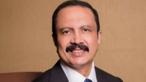 20,000 ಕೋಟಿ ವ್ಯಾಪಾರ ಸಾಮ್ರಾಜ್ಯವನ್ನು ನಿರ್ಮಿಸಲು ತನ್ನ ಕೆಲಸ ತೊರೆದ ಪ್ರೊಫೆಸರ್ 