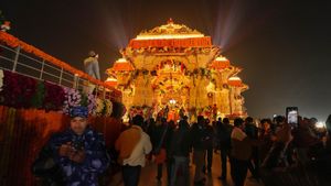 ರಾಮಮಂದಿರ ಉದ್ಘಾಟನೆಯಂದು ಭರ್ಜರಿ 1.25 ಲಕ್ಷ ಕೋಟಿ ವ್ಯಾಪಾರ, ಕೈತುಂಬ ದುಡ್ಡುಮಾಡಿಕೊಂಡ ಚಿಲ್ಲರೆ ವ್ಯಾಪಾರಿಗಳು! 