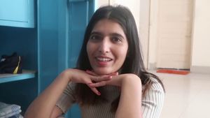 ತನ್ನ ಐಎಎಸ್‌ ಗಂಡನಿಗಿಂತಲೂ ಅಧಿಕ ಆದಾಯ ಗಳಿಸುವ ಯುಟೂಬರ್‌ ಈಕೆ! 