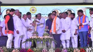 Yuva Nidhi scheme: ಕರ್ನಾಟಕ ಸರ್ಕಾರದ ಯುವನಿಧಿ ಯೋಜನೆ ಉದ್ಘಾಟನೆ, ಅರ್ಜಿ ಸಲ್ಲಿಸಲು ಅರ್ಹತೆಗಳೇನು ತಿಳಿಯಿರಿ 