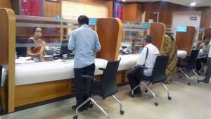 ಬ್ಯಾಂಕ್‌ ಉದ್ಯೋಗಿಗಳಿಗೆ ವಾರಕ್ಕೆ 5 ದಿನ ಕೆಲಸ, 17% ಸಂಬಳವೂ ಹೆಚ್ಚಳ 