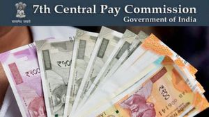 7th Pay Commission: ಕೇಂದ್ರ ಸರ್ಕಾರಿ ನೌಕರರಿಗೆ ಬಂಪರ್‌; ವೇತನ, ಡಿಎ, ಎಚ್‌ಆರ್‌ಎ, ಗ್ರಾಚ್ಯುಟಿ ಹೆಚ್ಚಳ? 