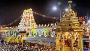ತಿರುಪತಿ ದೇವಸ್ಥಾನದ ಟ್ರಸ್ಟ್ ಬೋರ್ಡ್‌ನಲ್ಲಿ ಆರ್ಥಿಕ ಅವ್ಯವಹಾರ: ಟಿಟಿಡಿ ಆರೋಪ 