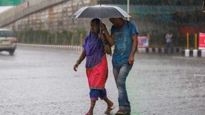 Bengaluru weather: ಇಂದು ಬೆಂಗಳೂರು ಸೇರಿದಂತೆ ಹಲವು ಜಿಲ್ಲೆಗಳಲ್ಲಿ ಭಾರೀ ಮಳೆ: ಐಎಂಡಿ 