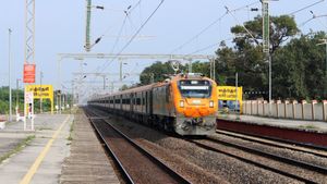 Indian Railways: ಮಧ್ಯಮ ವರ್ಗದ ಜನರಿಗಾಗಿ ಬರಲಿವೆ 200 ಅಮೃತ್ ಭಾರತ್ ನಾನ್ ಎಸಿ ರೈಲುಗಳು 