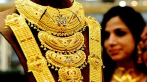 july 8 Gold Rate: ಇಂದಿನ ಚಿನ್ನದ ಬೆಲೆ, ಬೆಂಗಳೂರಿನಲ್ಲಿ ದರ ಎಷ್ಟಿದೆ ತಿಳಿಯಿರಿ 